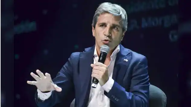 Dólares del colchón: qué cambia con el nuevo proyecto de Inocencia Fiscal que presentó el Gobierno. Agencia NA