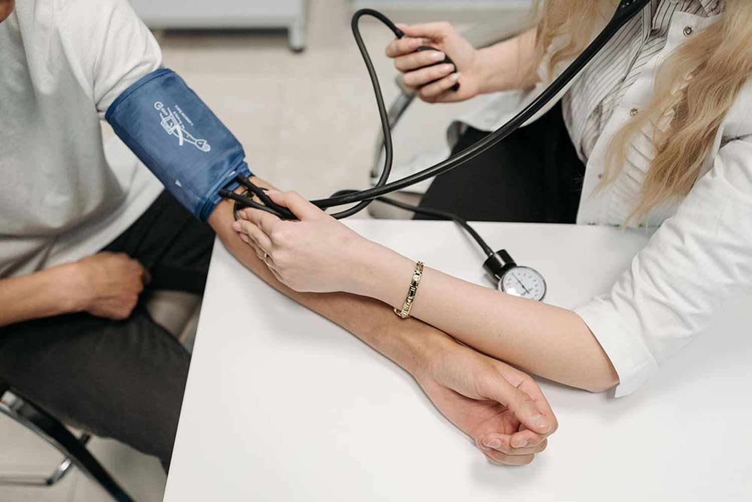 Hipertensión arterial, una enfermedad controlable que raramente está sola
