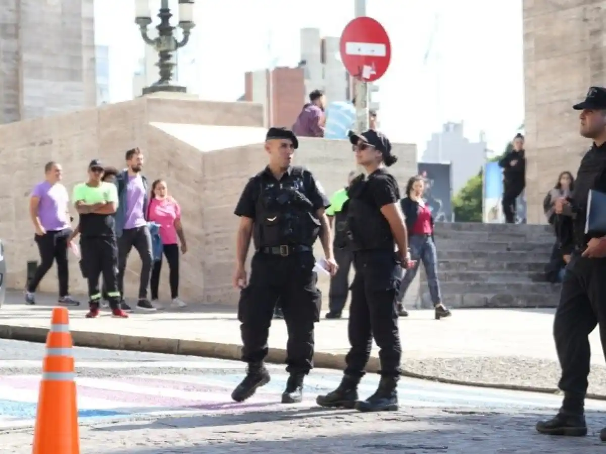 Evacuaron el Concejo y la Municipalidad de Rosario por una amenaza de bomba