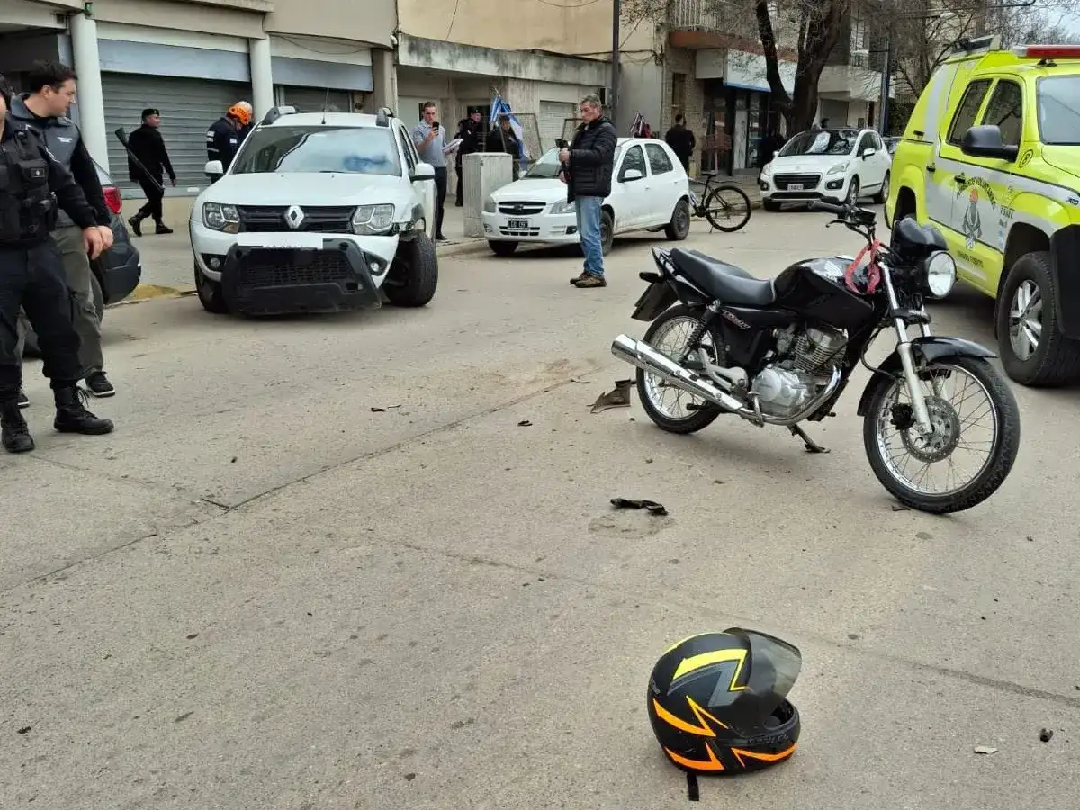 La mujer fue inmovilizada y trasladada al Hospital. Foto: BVVT