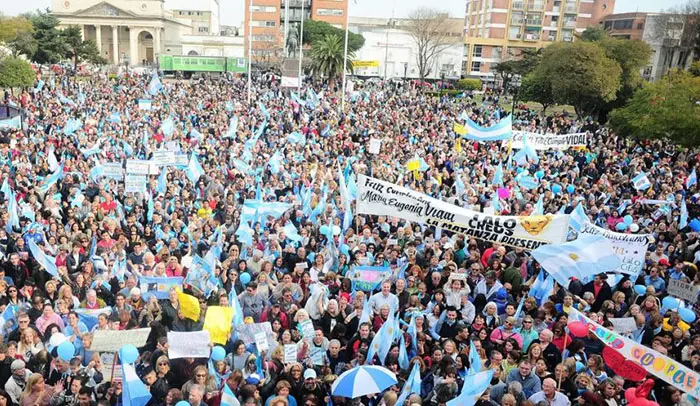 La crisis va gestando nuevos bloques políticos
