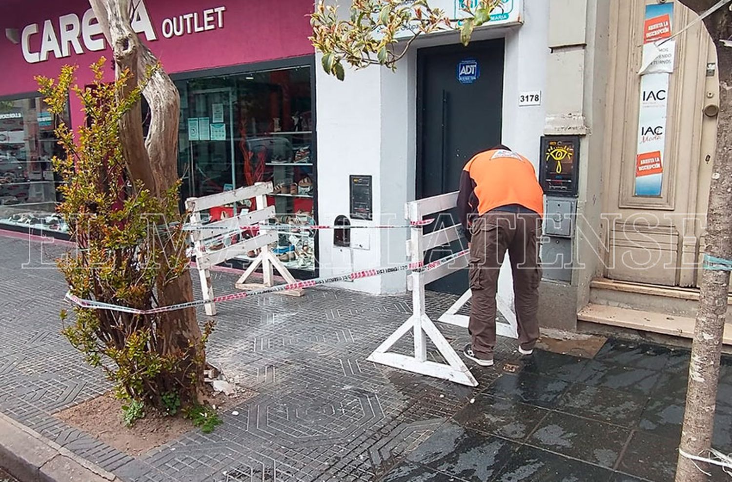 Dos en una semana: un nuevo desprendimiento de mampostería en Mar del Plata