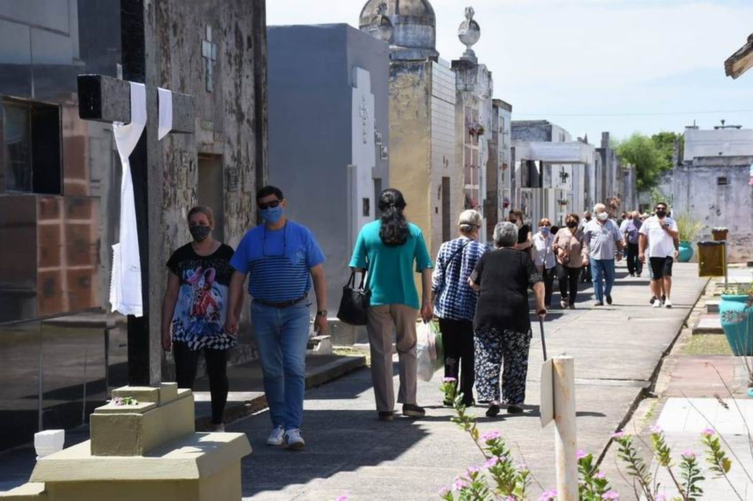 Mañana habrá asueto administrativo 
y escolar por el Día de los Fieles Difuntos