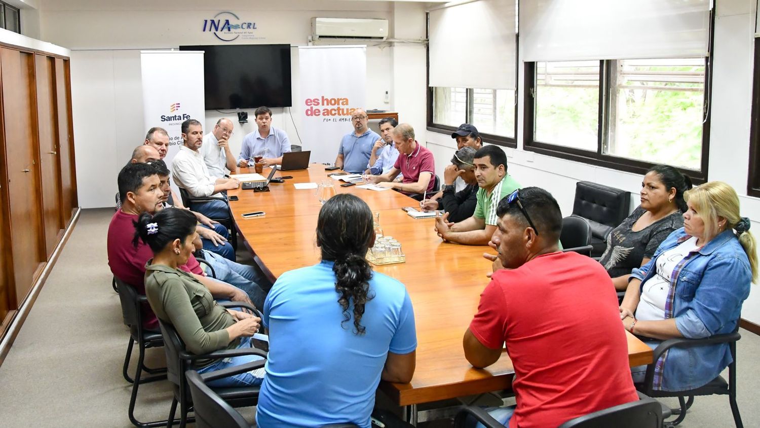 Reunión de los gobiernos de Santa Fe y Entre Ríos con pescadores artesanales