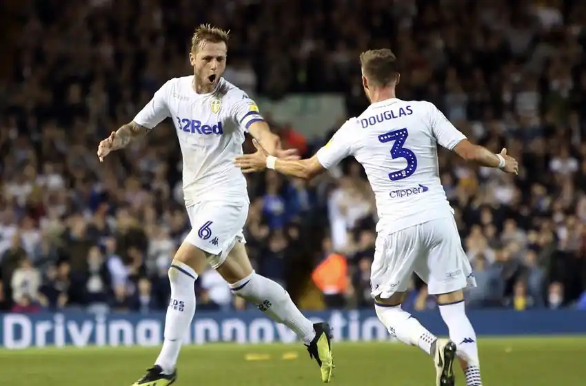 El Leeds del Bielsa continúa al acecho