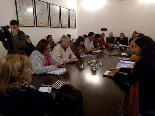 El Gobierno ofreció el 19% de aumento a los estatales