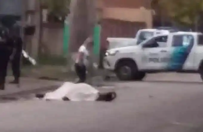 Conurbano salvaje: Acribillaron a tiros a un expolicía de la Ciudad que intentó resistirse a un robo en Burzaco