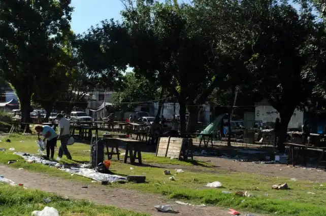 Una polémica feria le impide a un club poder cercar el predio