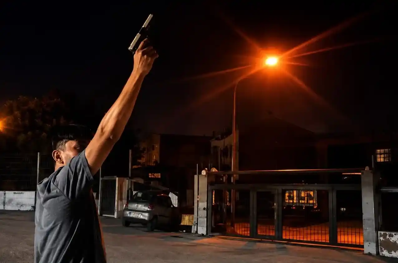 El Tribunal de Alzada de Mar del Plata ratificó el envío a debate oral del ciudadano de origen chino, imputado por la tenencia ilícita de dos armas de guerra y la realización de detonaciones en la vía pública.