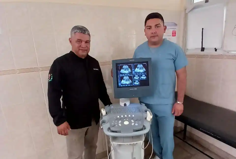 Un moderno ecógrafo fue entregado al centro de salud de la comunidad de El Quebracho