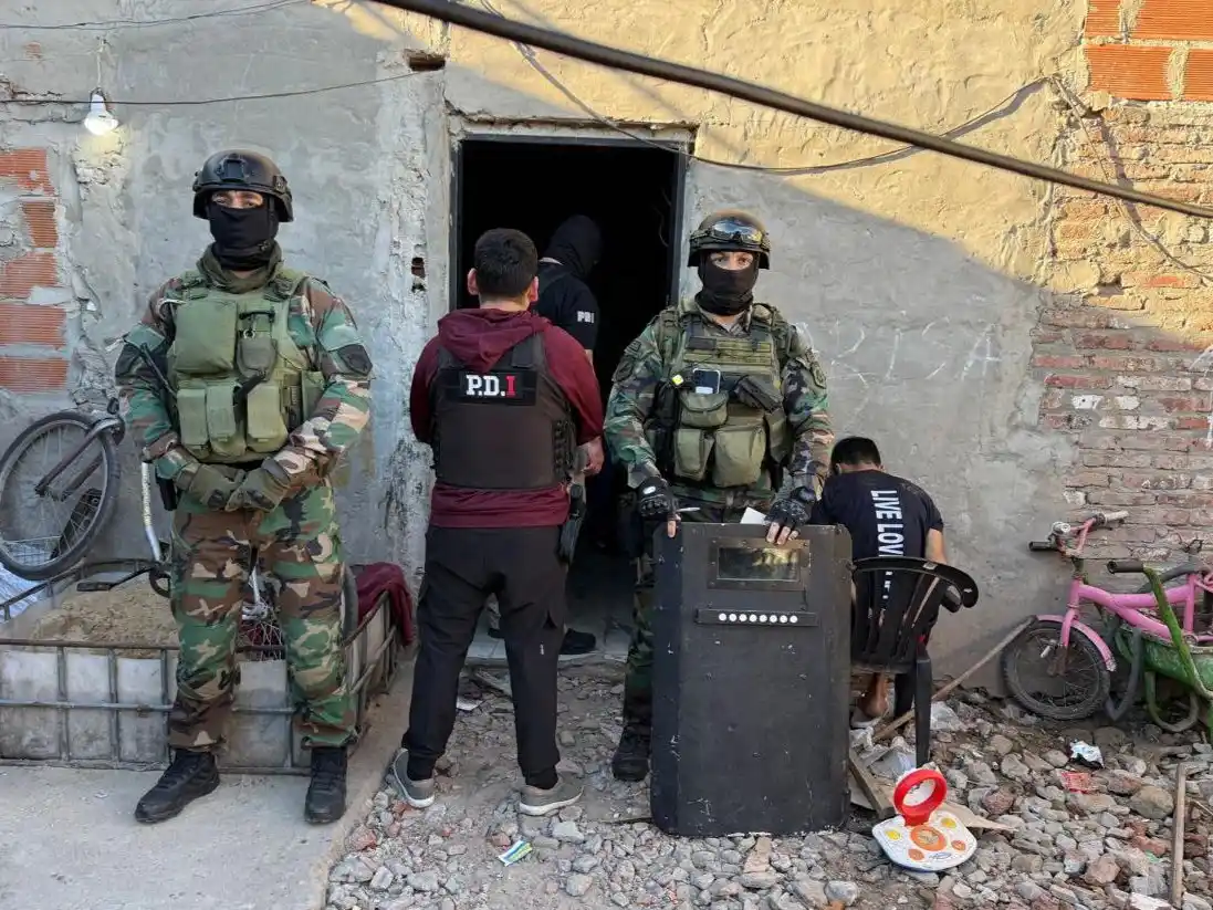 Desarticularon una banda que robaba motocicletas y las desmantelaba en la capital provincial.