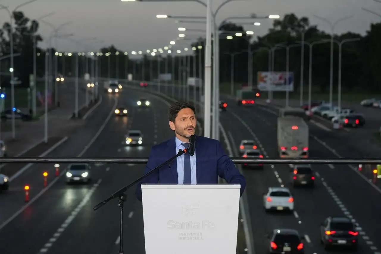 "Estamos mostrando que esta Provincia no se detiene y tiene mucho para dar", rescató el gobernador en su discurso. Foto: GSF