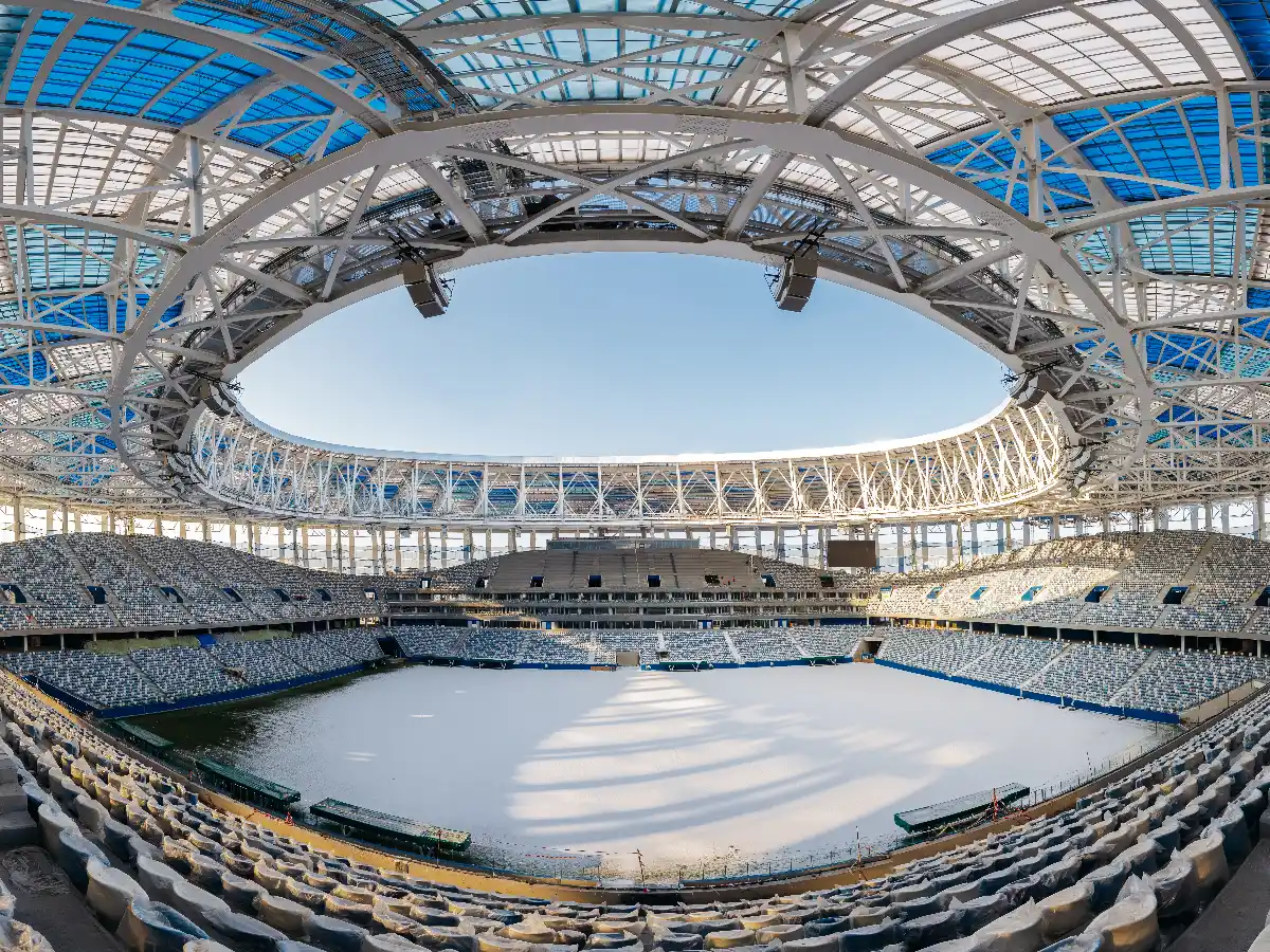 El estadio en un paisaje único 