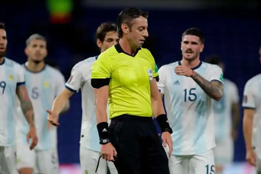 Clauss y Valenzuela los árbitros para Argentina en Eliminatorias