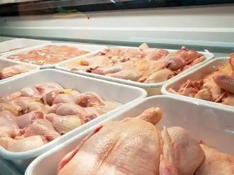 Hay un nuevo rey en la mesa de los argentinos: el pollo destronó a la carne vacuna