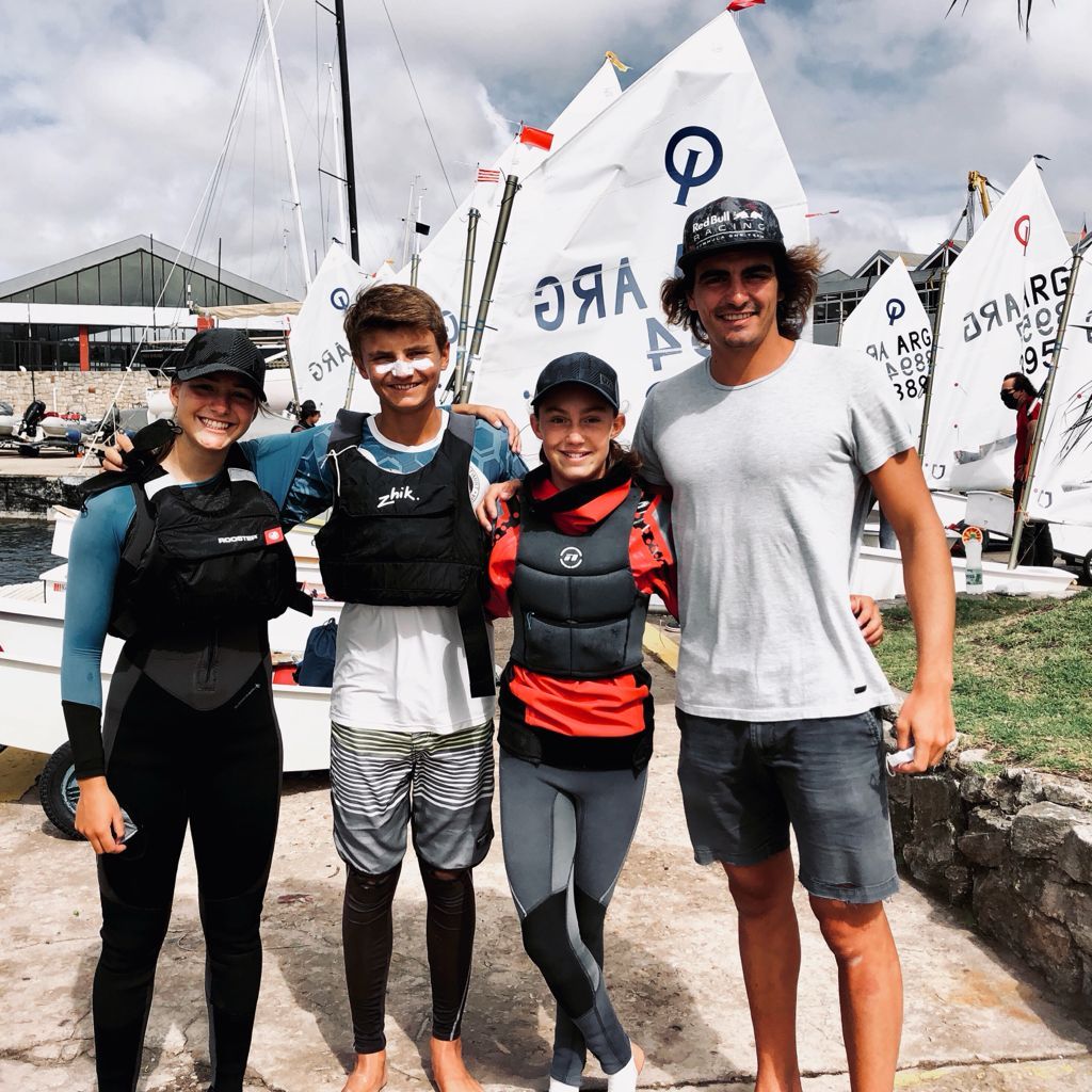 Francina Paz, Francisco Gómez y Delfina Kuttel, con la cabeza en el Sudamericano de Optimist