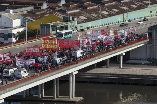 La izquierda se suma al paro de la CGT del 6 de abril con piquetes y movilizaciones