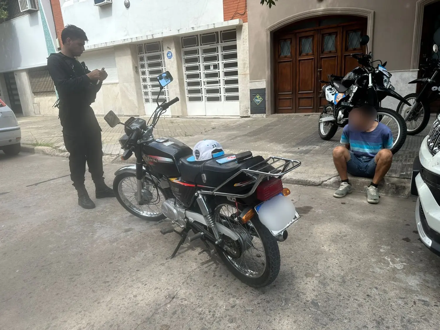 Detuvieron a un hombre en Echesortu con una moto robada