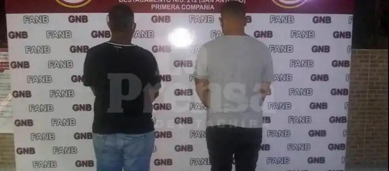 INSÓLITO: sujetos llevaban en su estómago 151 dediles de cocaína