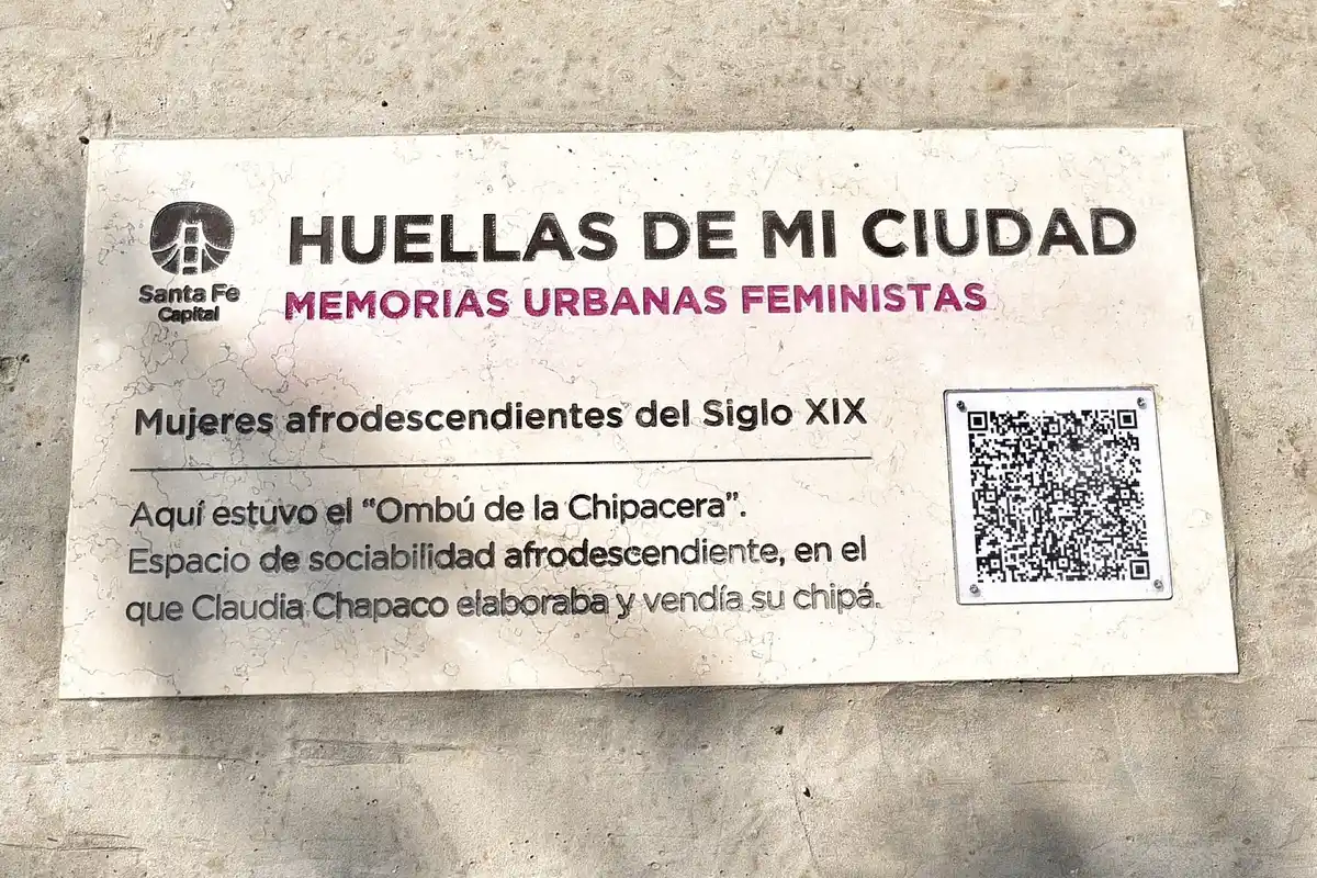 La ciudad suma otra baldosa de las Memorias Urbanas Feministas