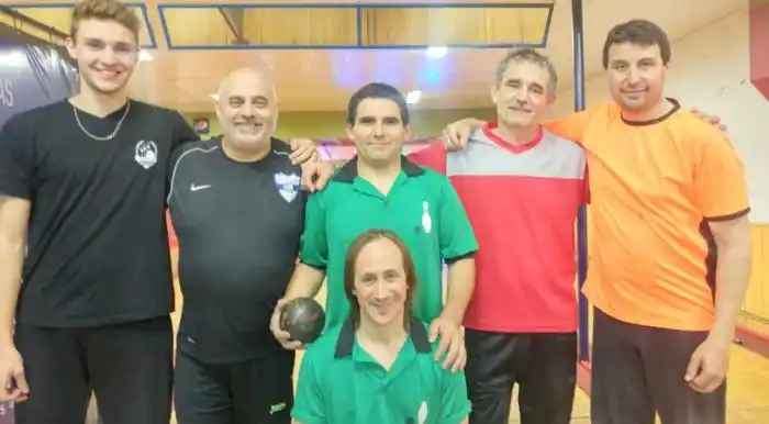 Equipo para el Argentino de bowling