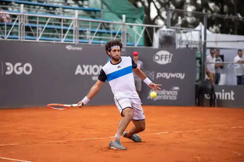Los tenistas argentinos Casanova y Olivieri avanzaron a octavos de final en el Challenger de Chile