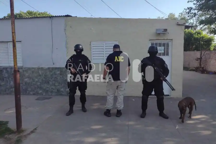 La AIC, durante los allanamientos