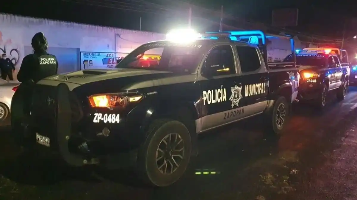 ACRIBILLAN A VENEZOLANO EN México: esperaba a alguien a bordo de un lujoso Corvette