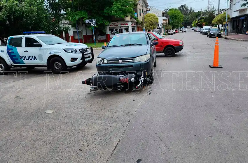 Un nuevo choque entre un auto y una moto: "No lo ví, no lo ví"