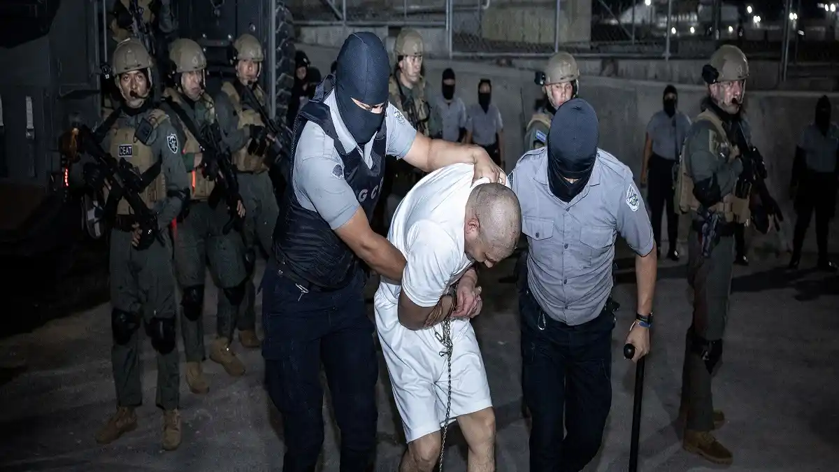 Juez señala al gobierno de EE.UU. por desacato ante expulsión de migrantes a El Salvador, pero TRUMP APELARÁ el fallo