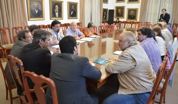 Acta acuerdo para comenzar negociaciones paritarias en Entre Ríos