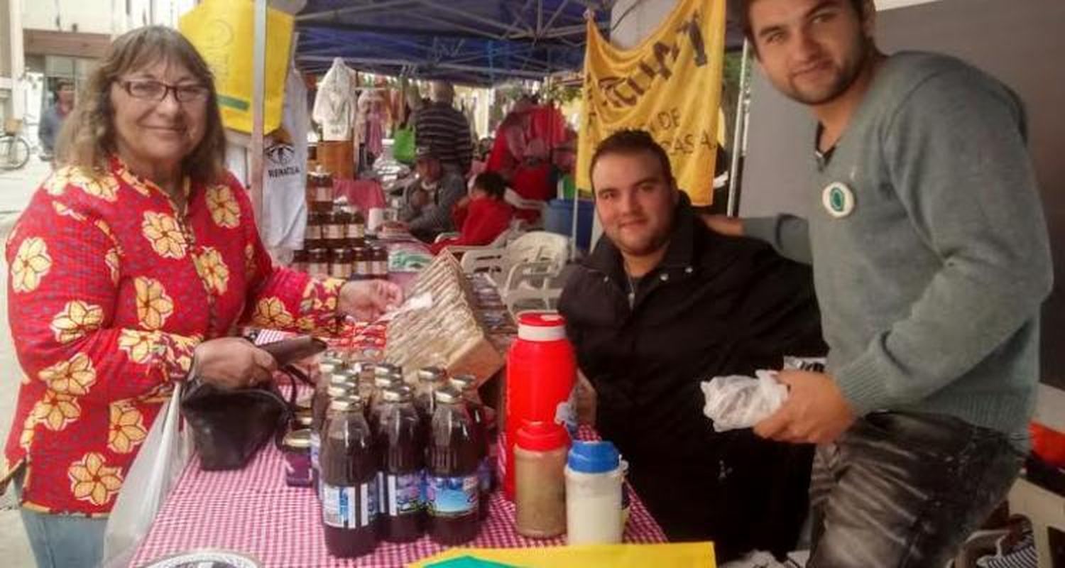 “Frutos de la Tierra y el Río” este sábado