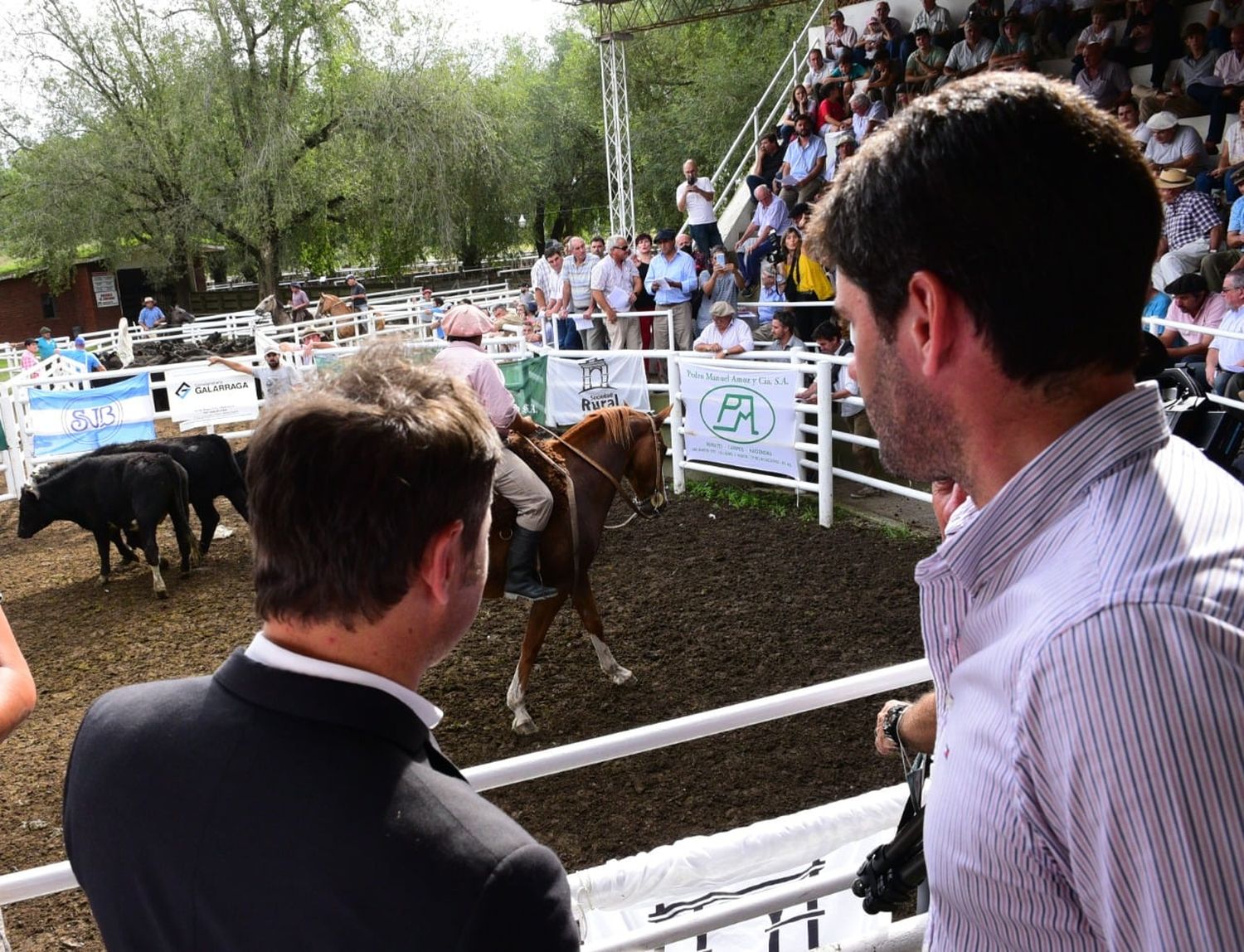 Kicillof estuvo en la Fiesta Nacional del Ternero en Ayacucho