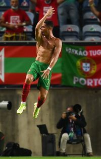 Agónica victoria de Portugal y récord de Cristiano Ronaldo