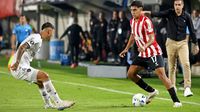 Estudiantes derrotó al campeón