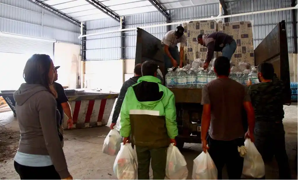 Continúan los trabajos de asistencia a los afectados por el temporal en el municipio de Quilmes