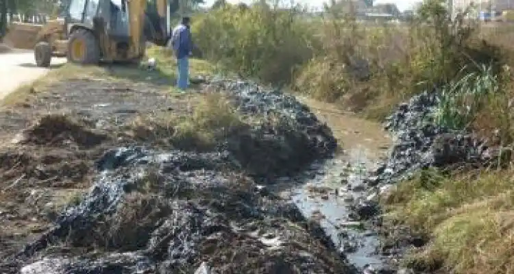 Trabajos en la zona de la Escuela 4