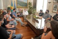 Con lo recaudado en la "Noche de la Cerveza", los cerveceros realizaron una donación al Hospital