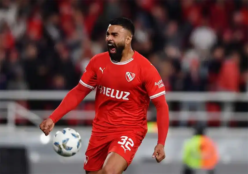 El Rojo le ganó a Huracán