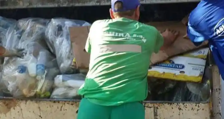 Reaparecieron los falsos vendedores de bonos y bolsas de residuos de Ashira
