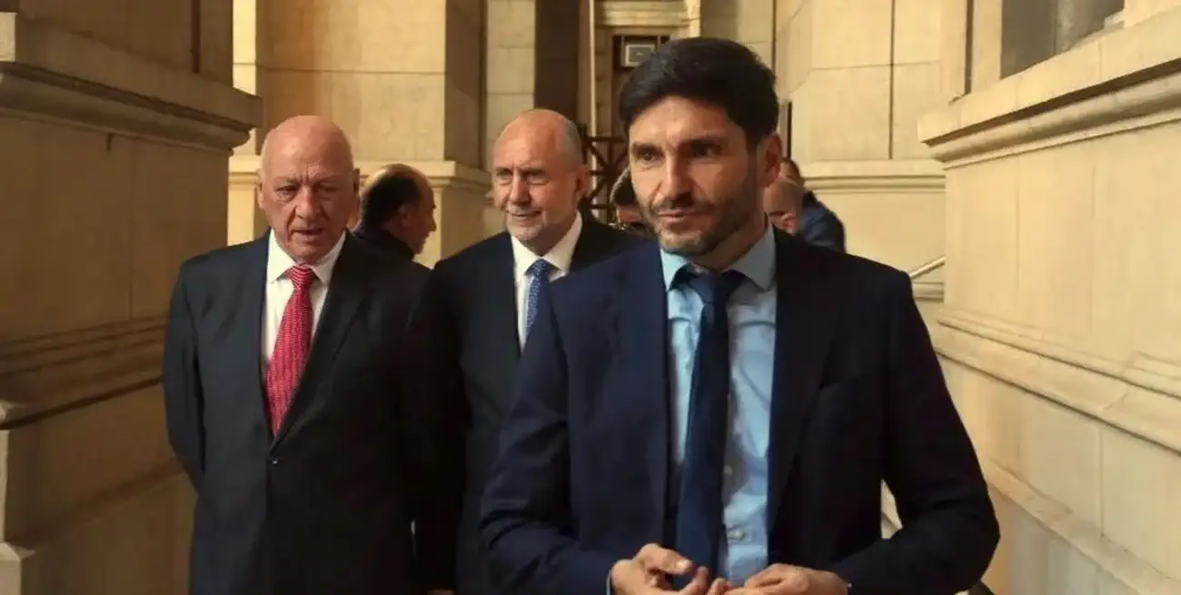 Pullaro gobierna con mayoría propia en ambas cámaras. Bonfatti y Perotti tuvieron minoría en Diputados.