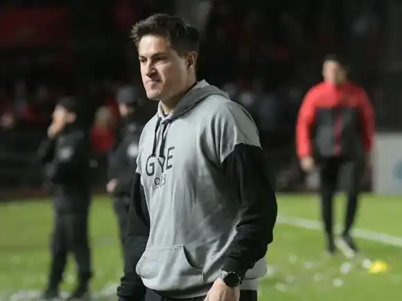 Colón  SF preguntó por Ezequiel Medrán