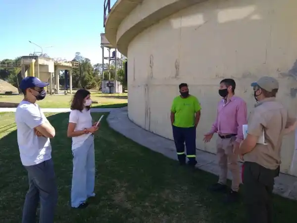 Obras: Miembros de la DIPAC visitaron la planta de tratamiento de líquidos cloacales de Chascomús