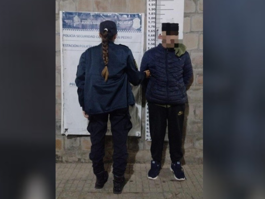 Aprehendieron a un hombre que causaba disturbios en la vía pública