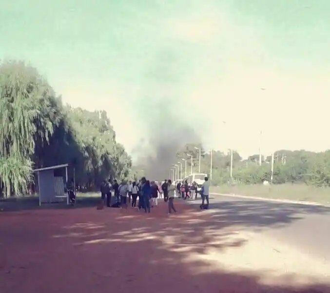 Vecinos de Moreno protestaron por la falta de agua en sus hogares