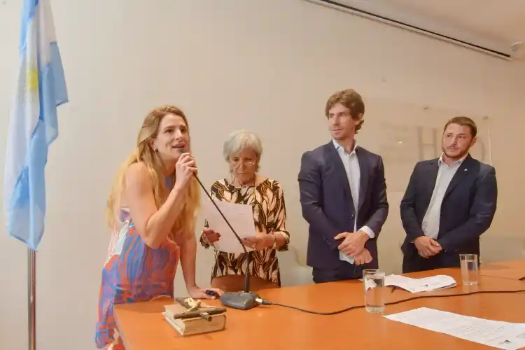 Con Andreotti presente, juraron los concejales electos y quedó conformado el nuevo HCD de San Fernando