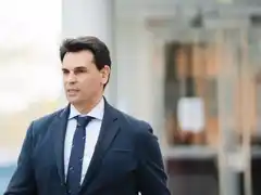 La corrupción en España también salpica a la pareja de la presidenta de Madrid