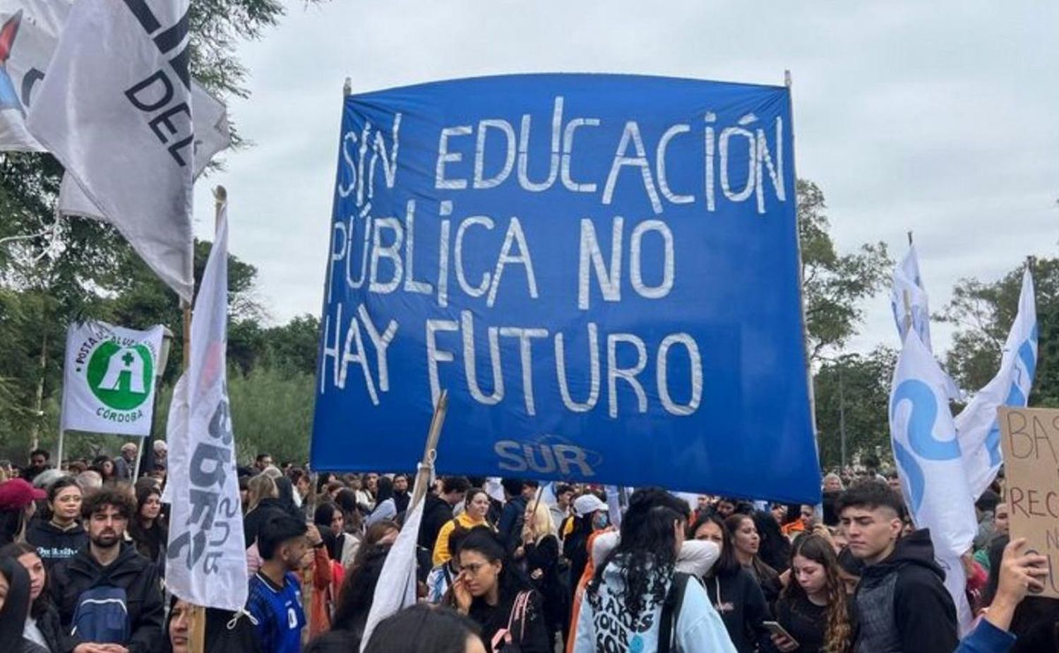 ¿Se realiza la tercera marcha federal universitaria?