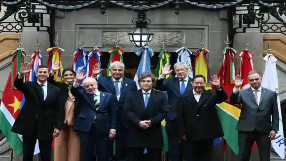 Milei pide "pronta liberación" de los presos políticos en Venezuela