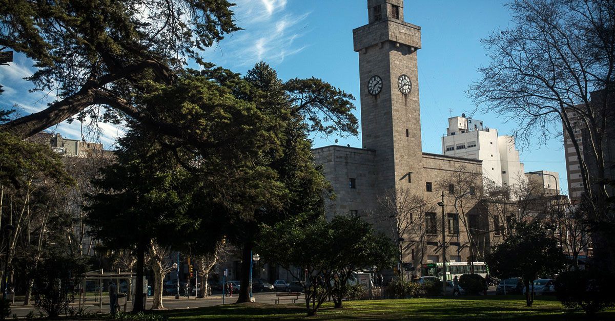 Una nueva reducción de horas extras complica los controles del Municipio